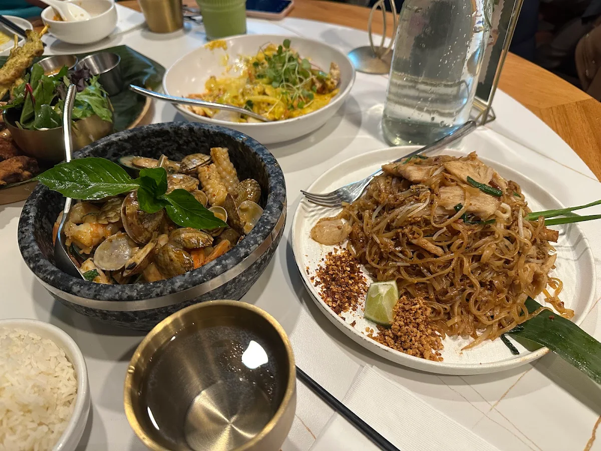 Food & drink, RENS Cafe & Bistro Thai Contemporary