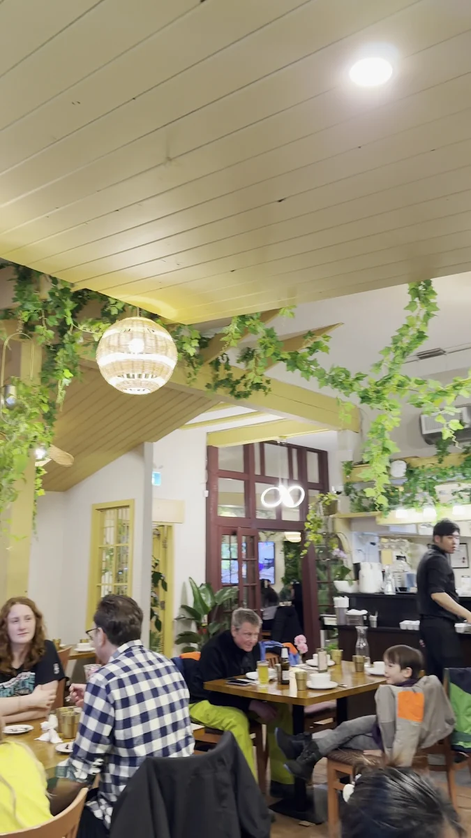 Vibe, RENS Cafe & Bistro Thai Contemporary