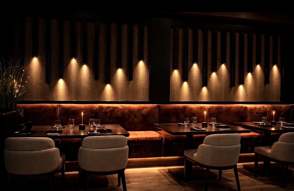 Vibe, Romano's Restaurant
