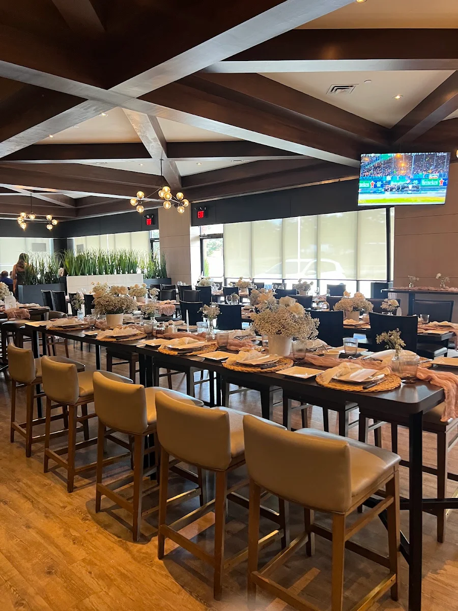 Vibe, Romano's Restaurant