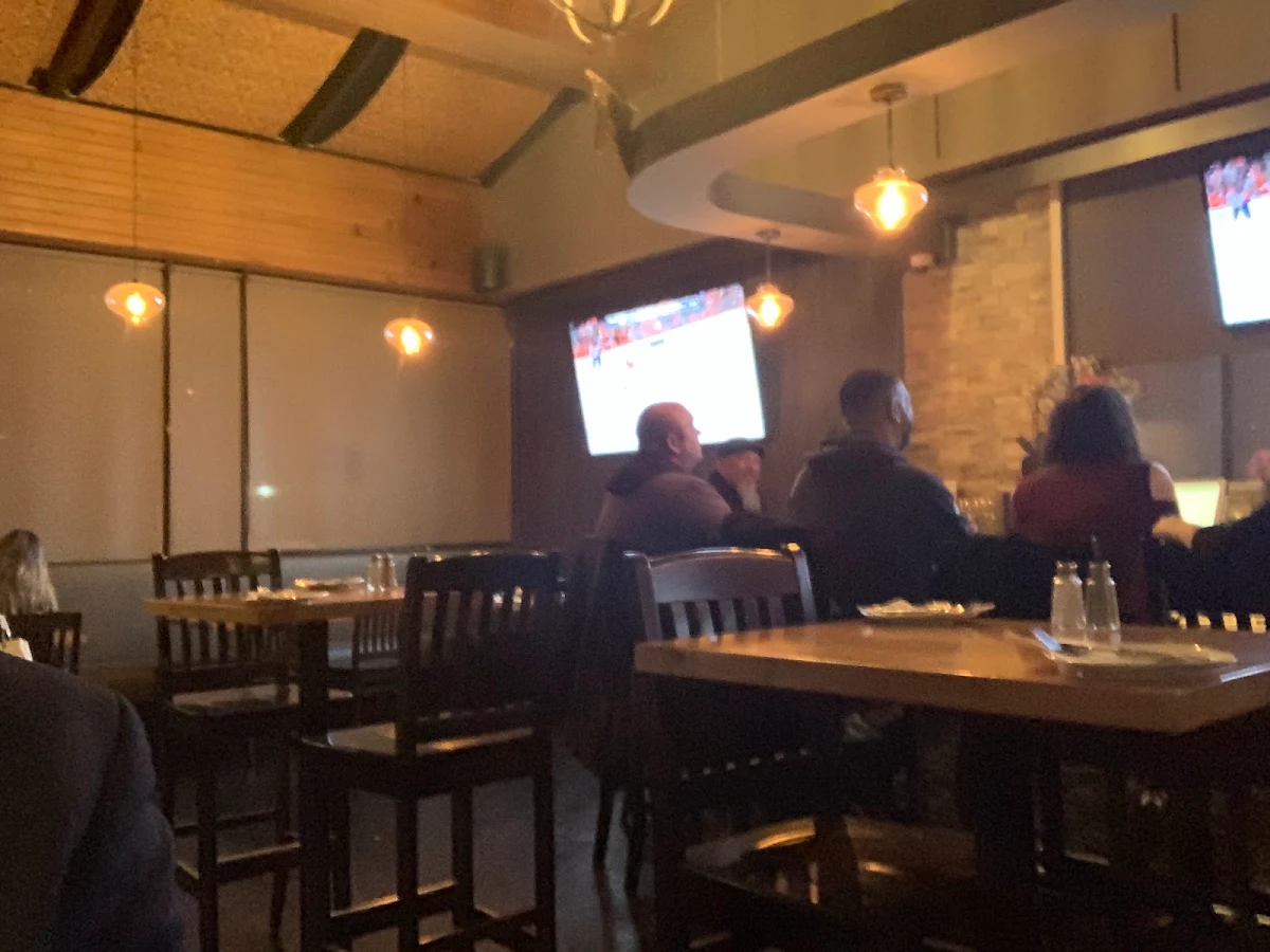 Vibe, The King's Landing Bar & Grill