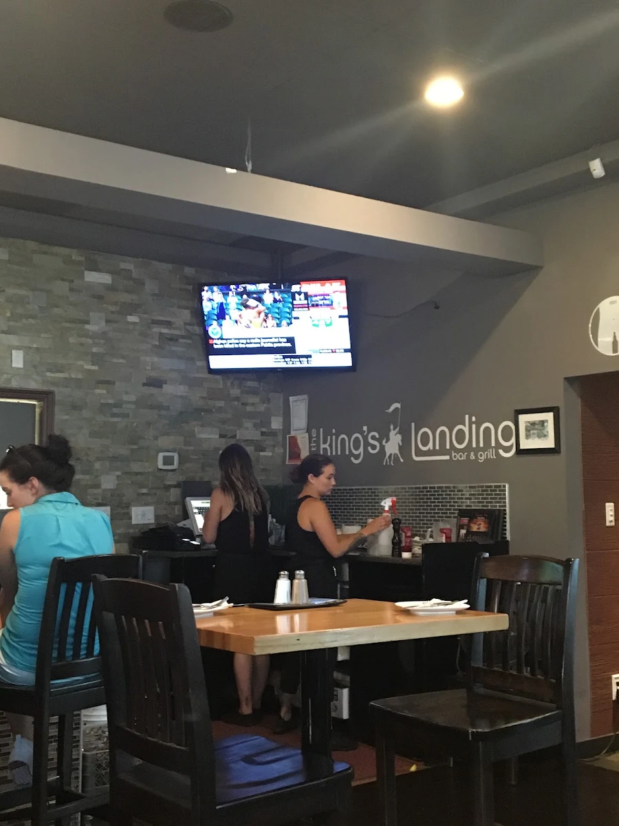 Vibe, The King's Landing Bar & Grill