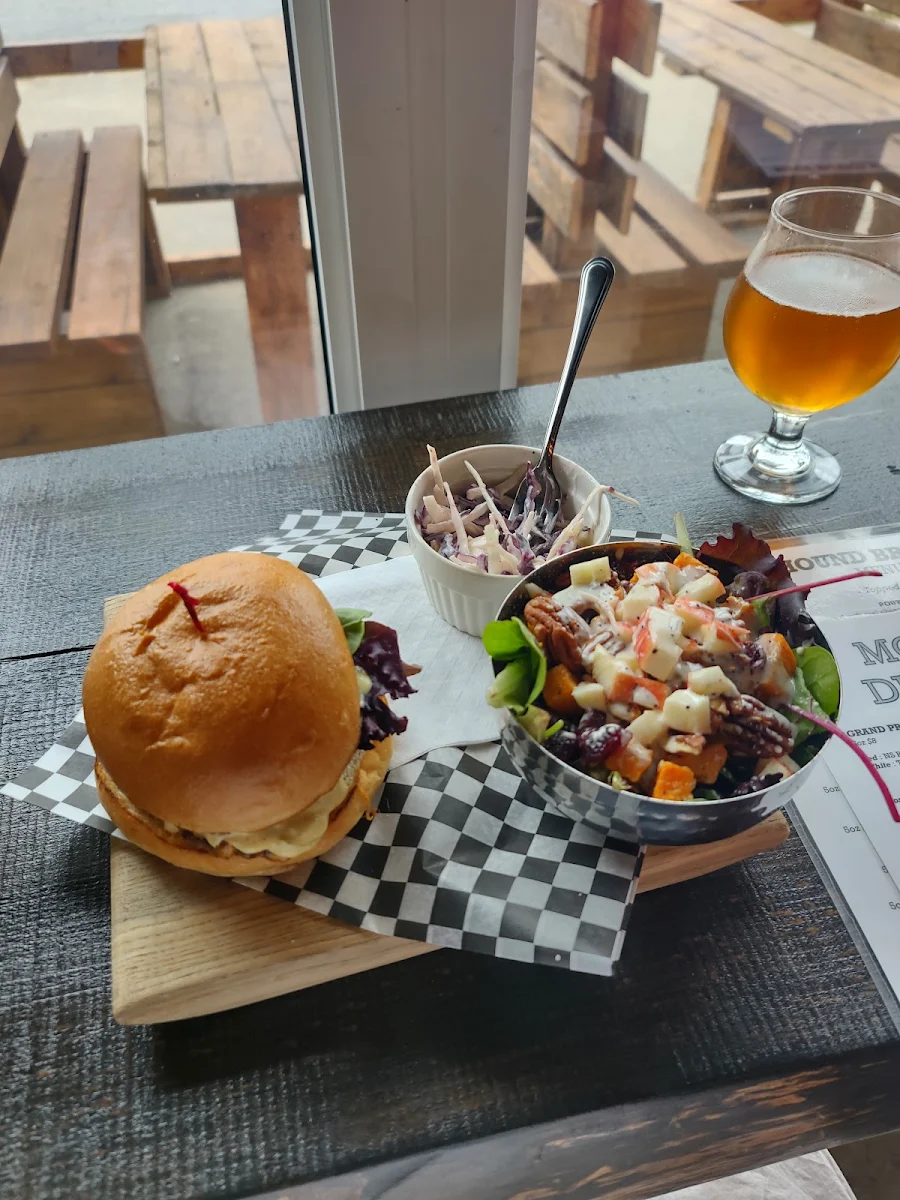 Food & drink, Roof Hound Brewing Co.