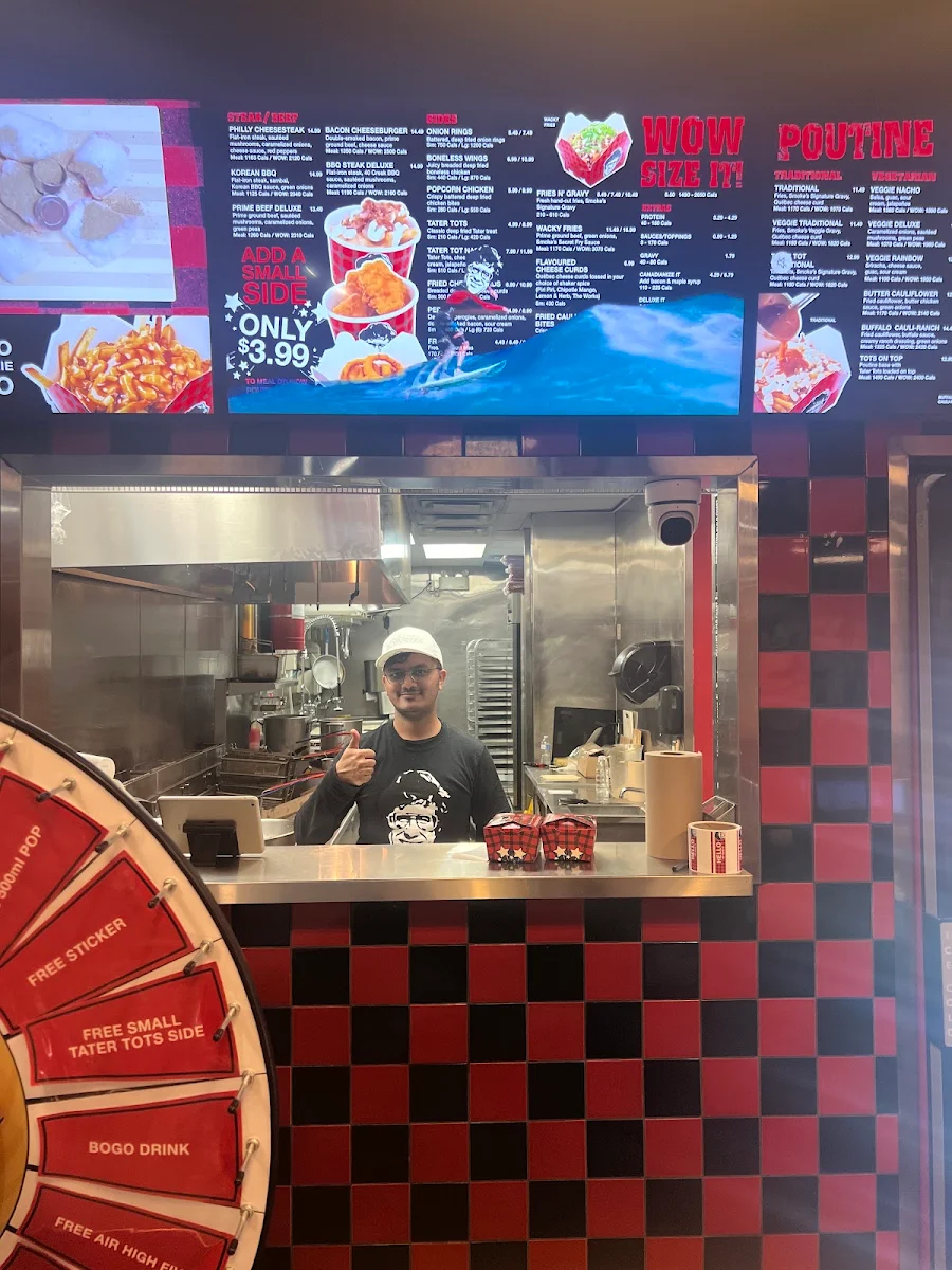 Menu, Smoke's Poutinerie Waterloo