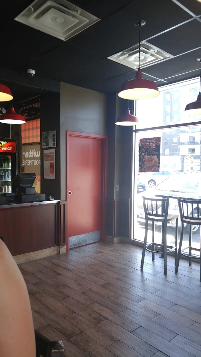 Vibe, Smoke's Poutinerie Waterloo