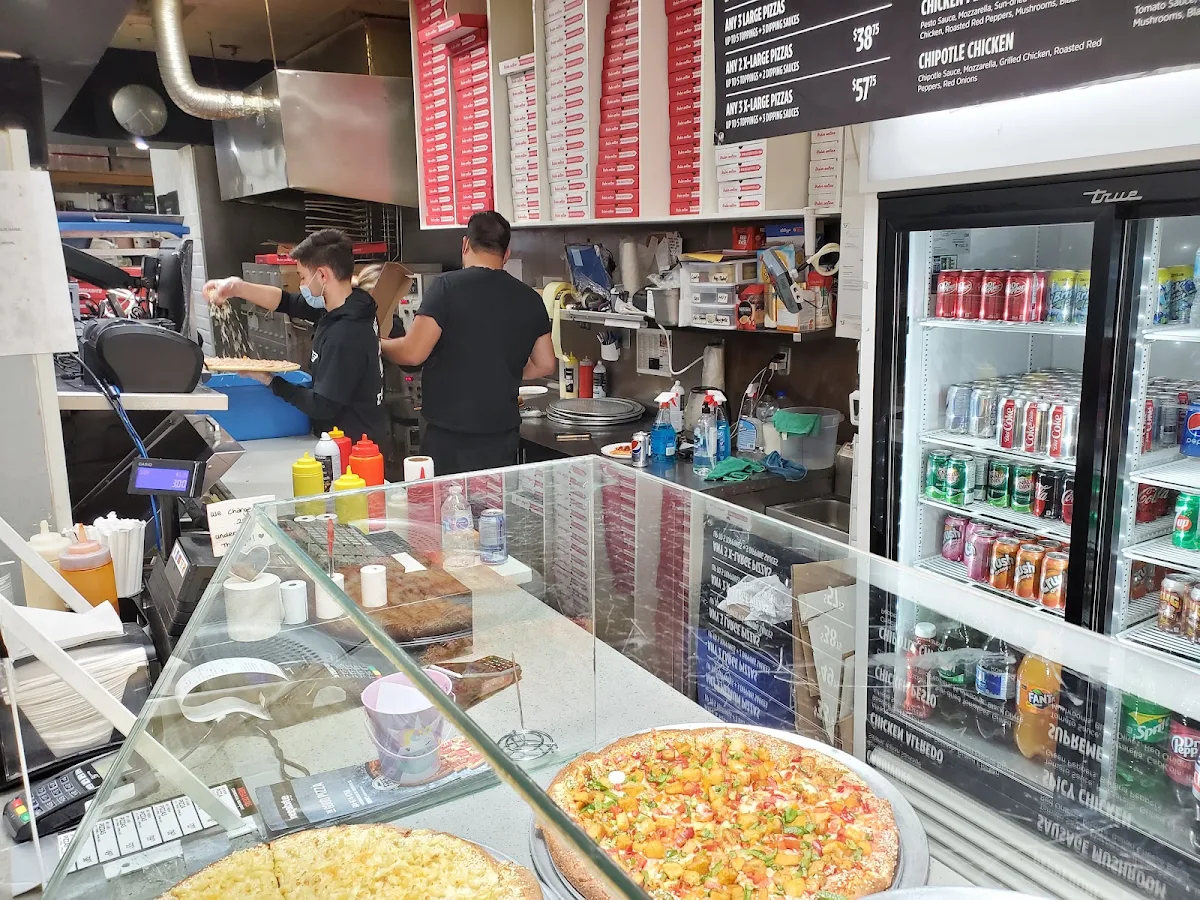 Vibe, Megabite Pizza Commercial Drive