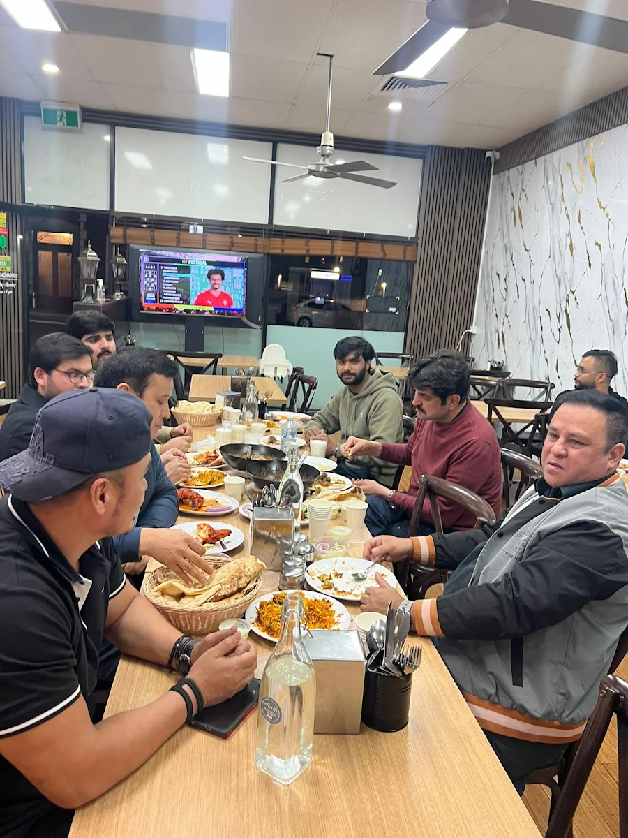 Vibe, Khan Restaurant
