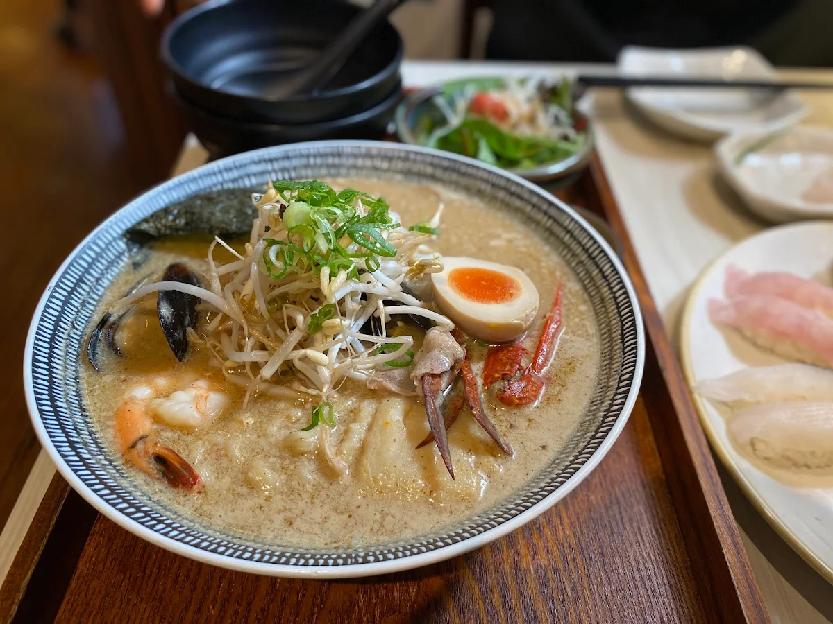 Food & drink, Tanomi Lidcombe
