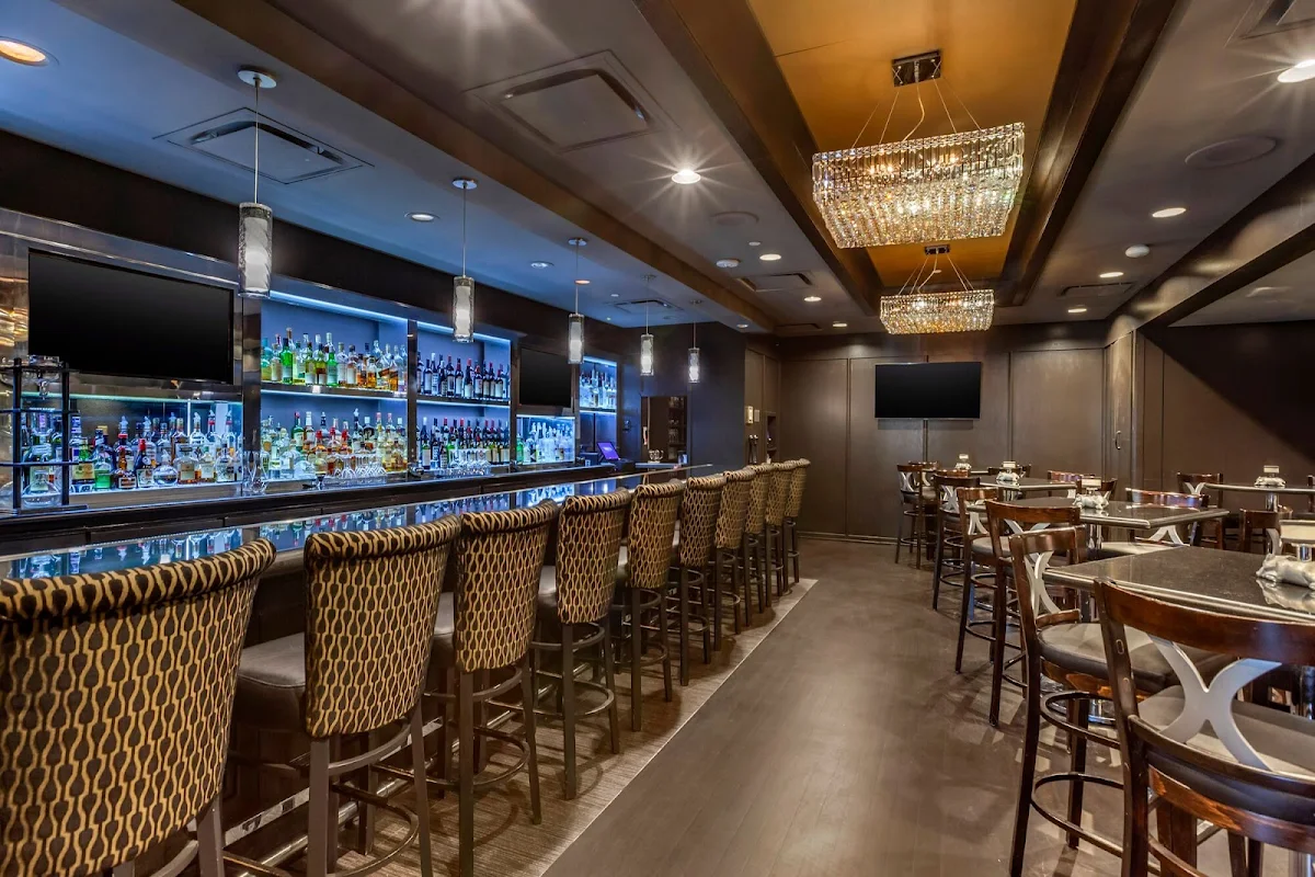 Vibe, Morton's The Steakhouse