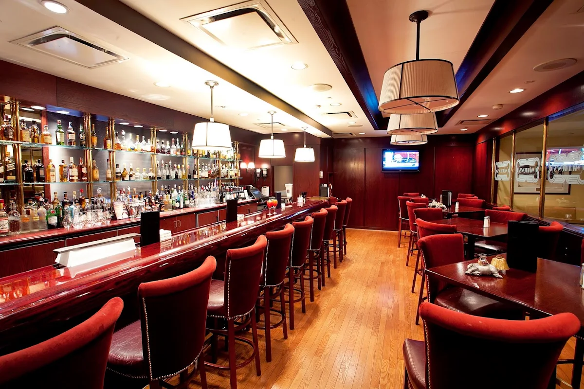 Vibe, Morton's The Steakhouse