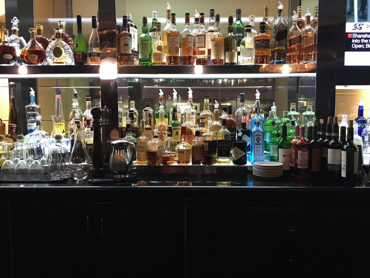Vibe, Morton's The Steakhouse