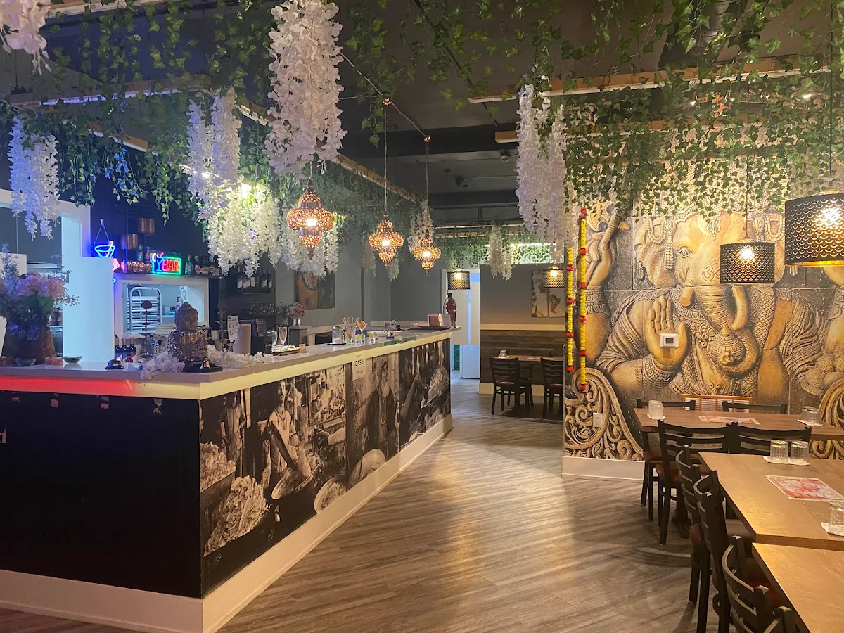 Vibe, Maurya Indian Twist (Oakville)