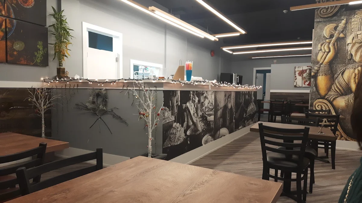 Vibe, Maurya Indian Twist (Oakville)