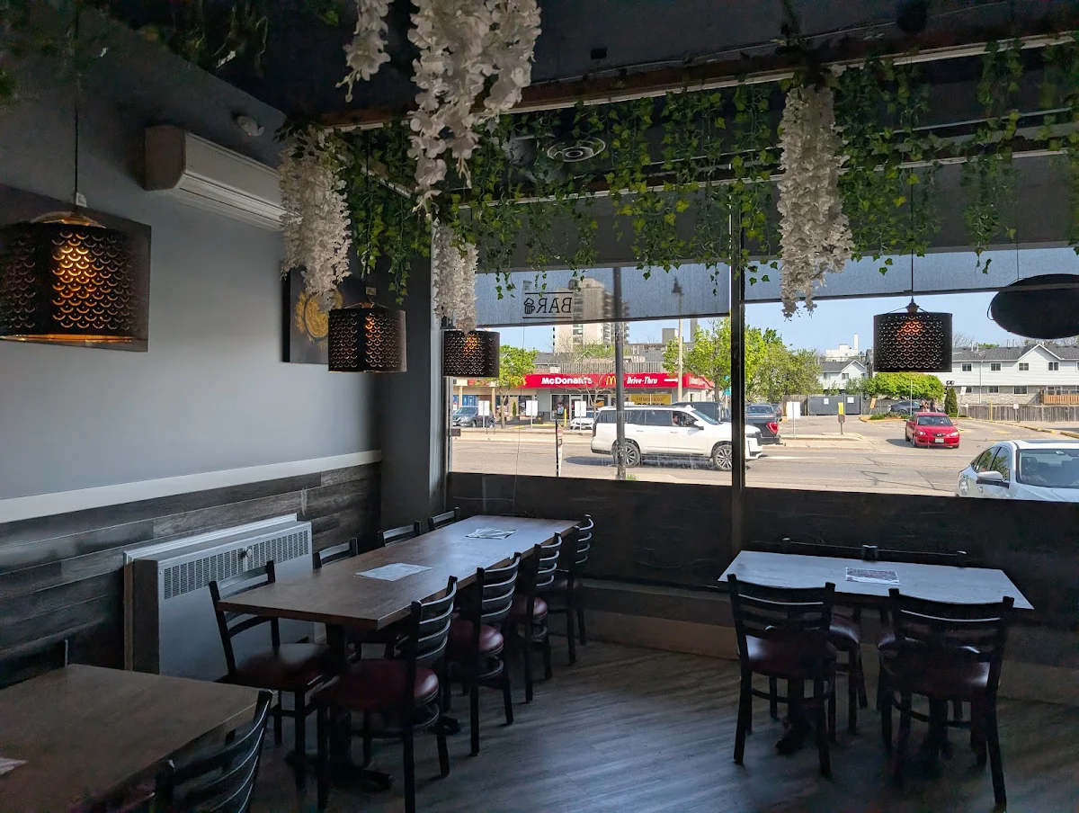 Vibe, Maurya Indian Twist (Oakville)