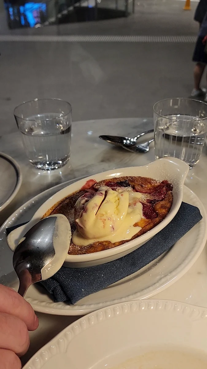 Food & drink, Loulou Bistro - Martin Place