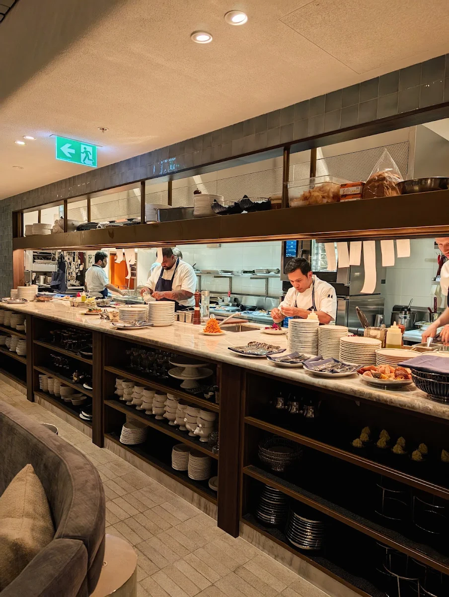 Vibe, Loulou Bistro - Martin Place