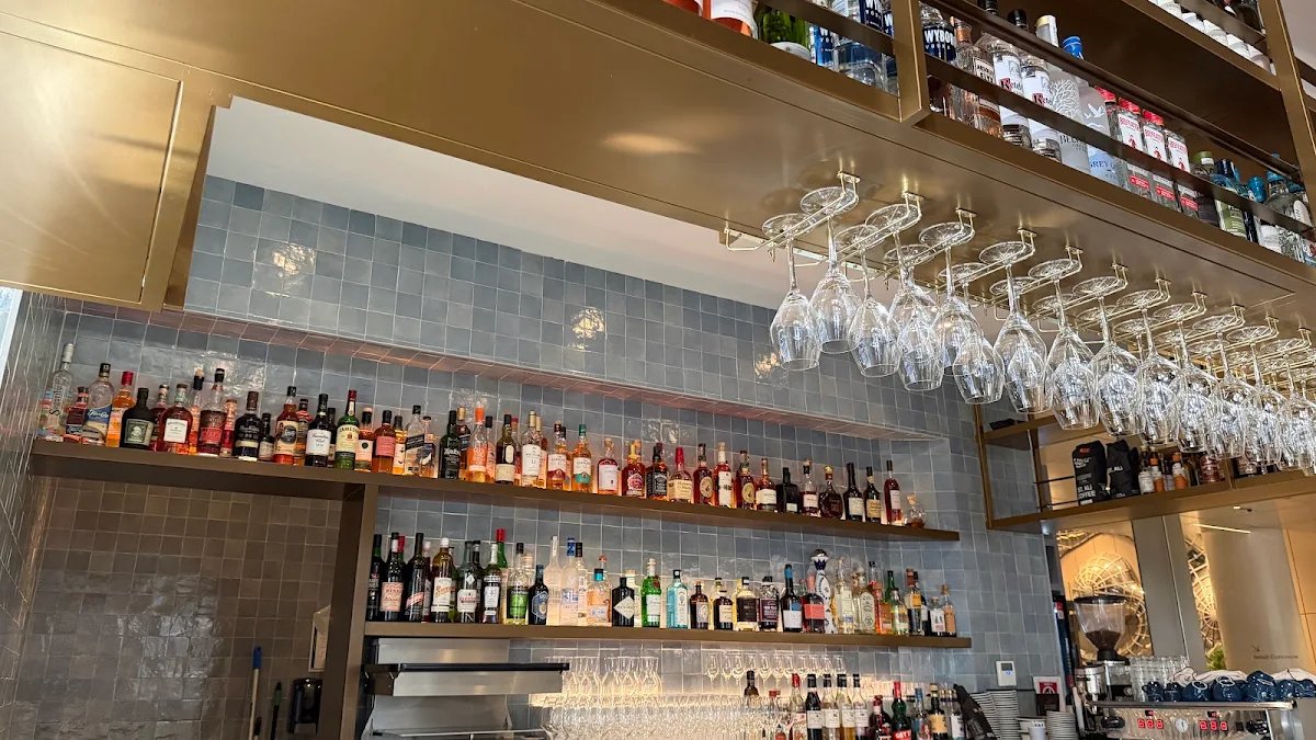 Vibe, Loulou Bistro - Martin Place