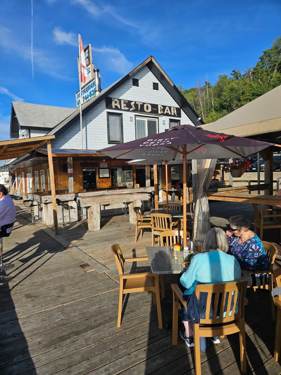 Vibe, Rockcliffe Boathouse Restaurant & Marina