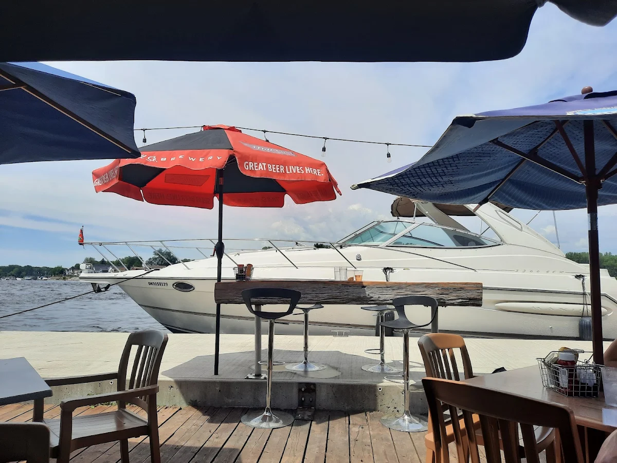 Vibe, Rockcliffe Boathouse Restaurant & Marina