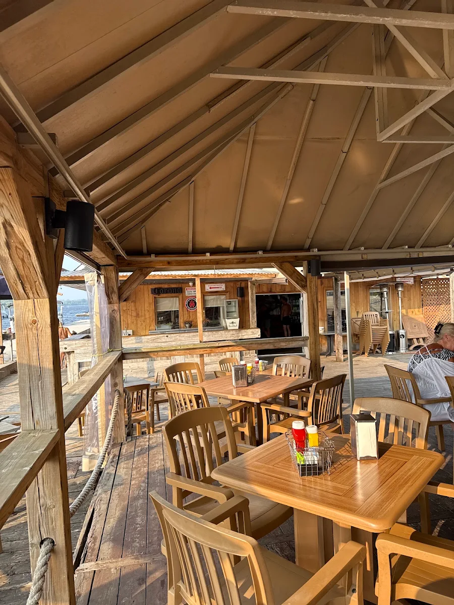 Vibe, Rockcliffe Boathouse Restaurant & Marina