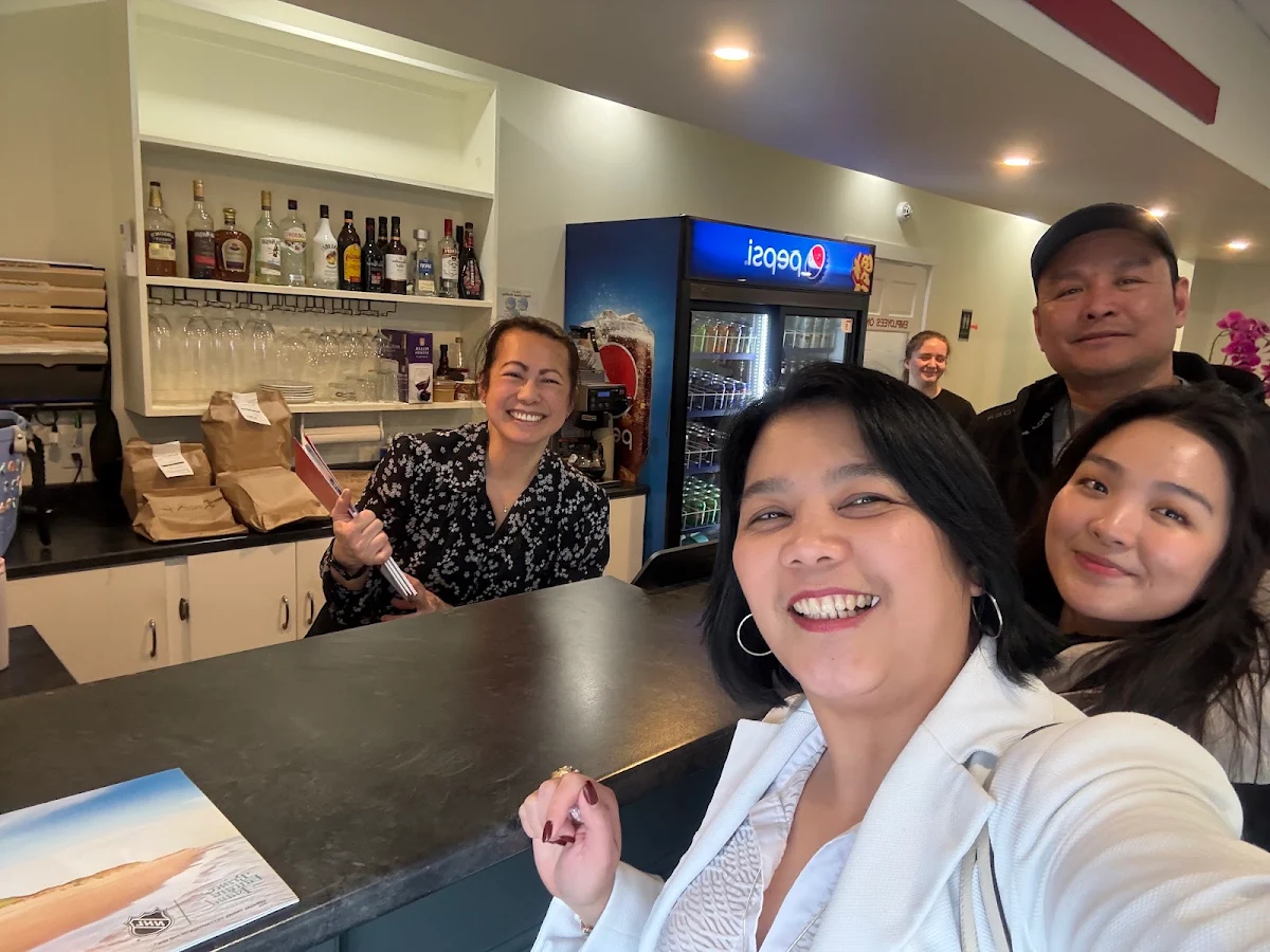 Vibe, Wang-Lee Family Restaurant