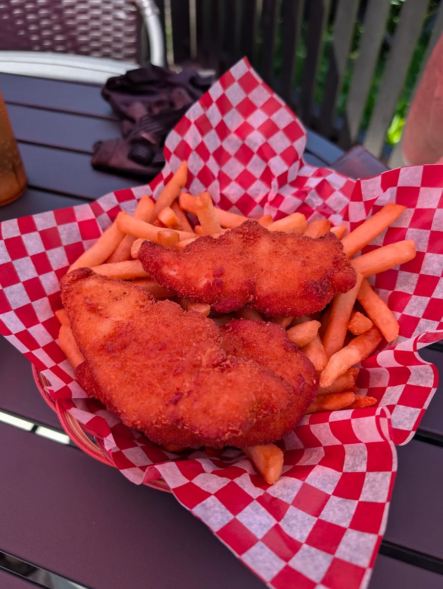 Food & drink, Winghouse Port Burwell