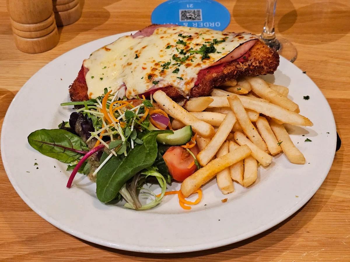 Food & drink, Surfair Beach Hotel