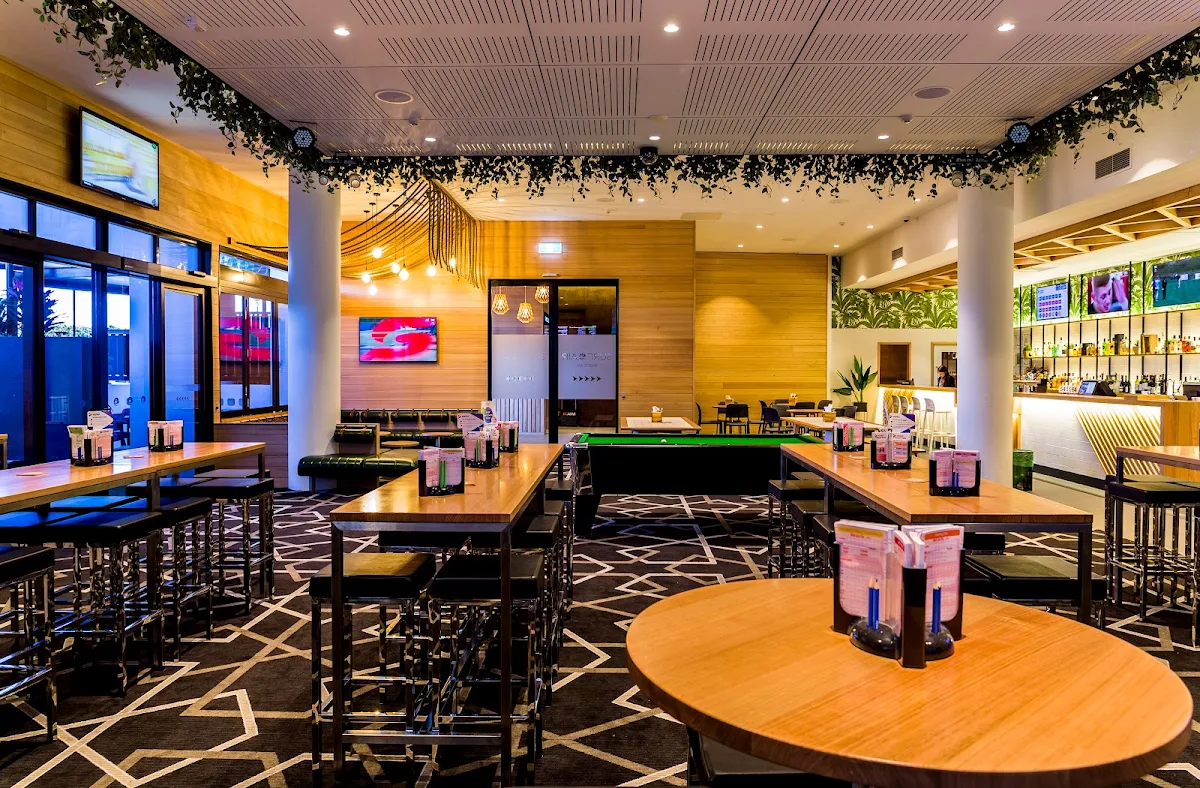 Vibe, Surfair Beach Hotel