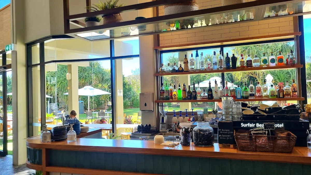 Vibe, Surfair Beach Hotel