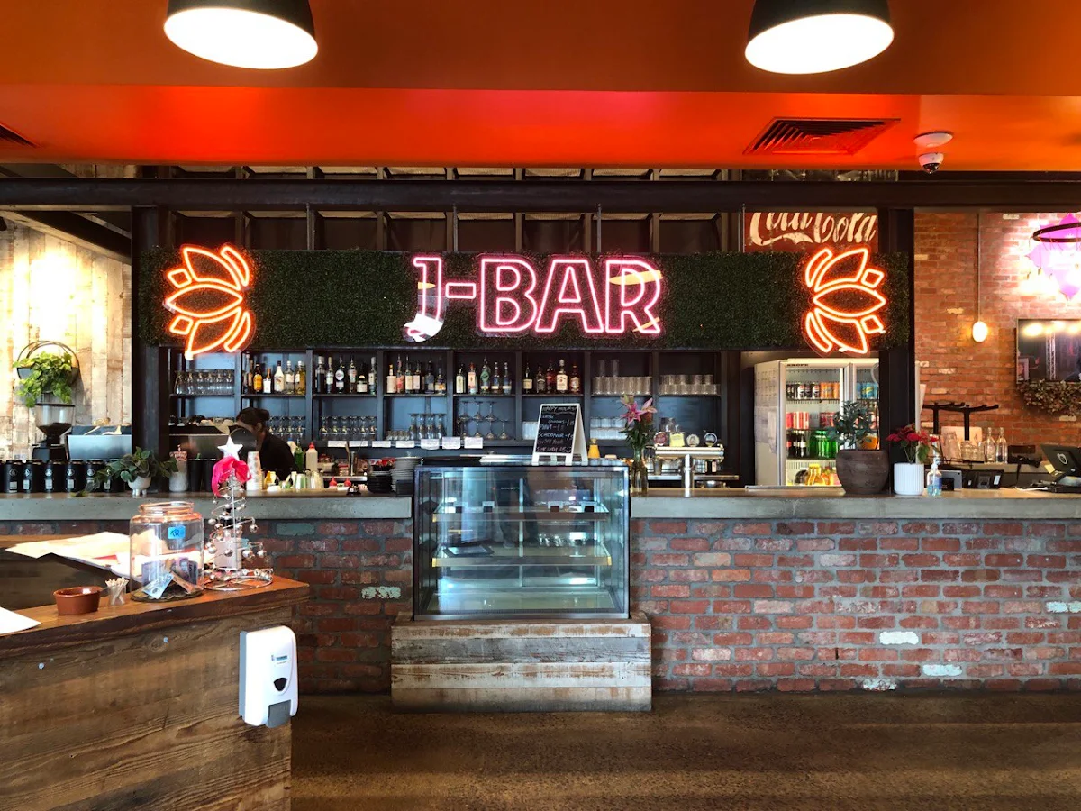 Vibe, Jugni Restaurant & Bar