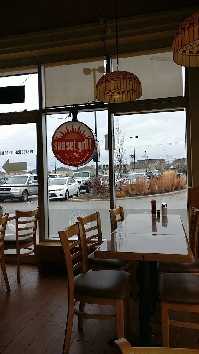 Vibe, Sunset Grill