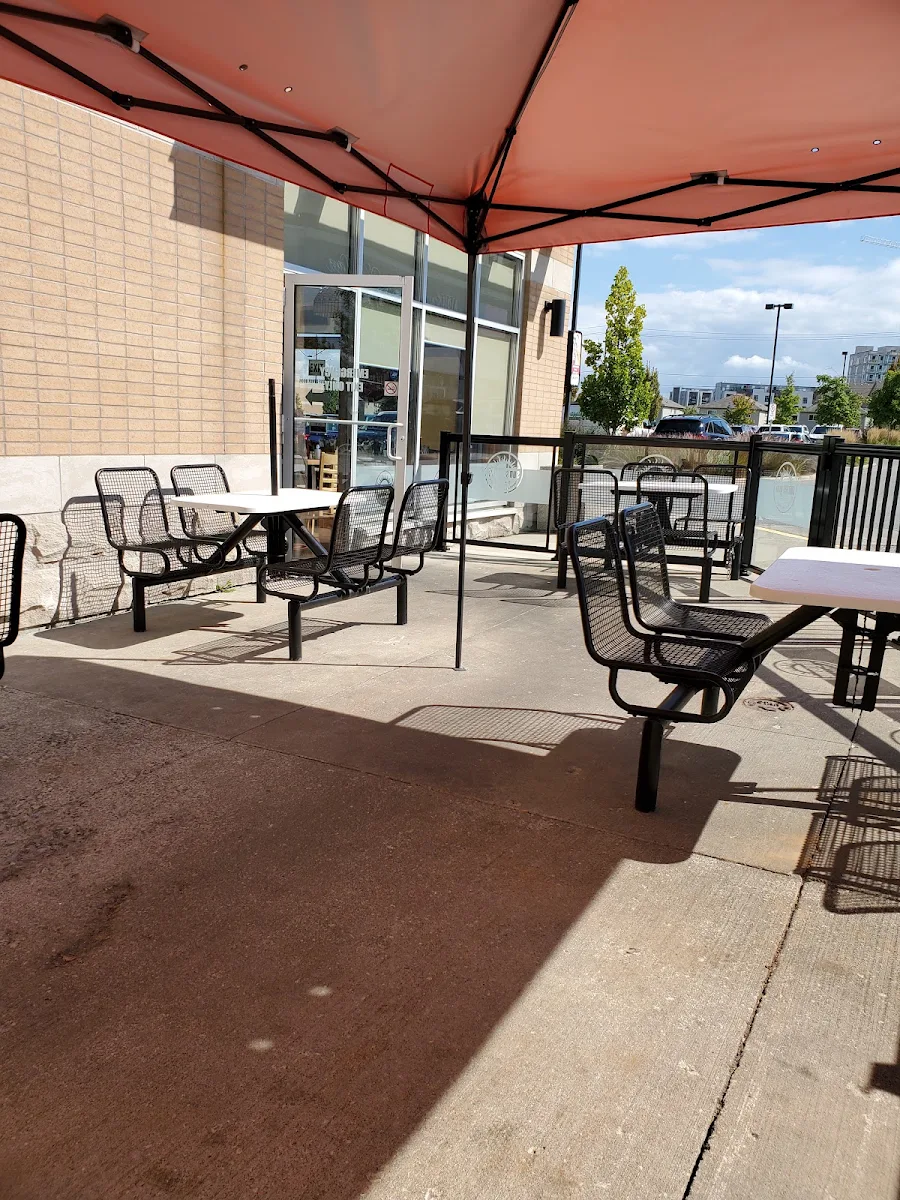 Vibe, Sunset Grill