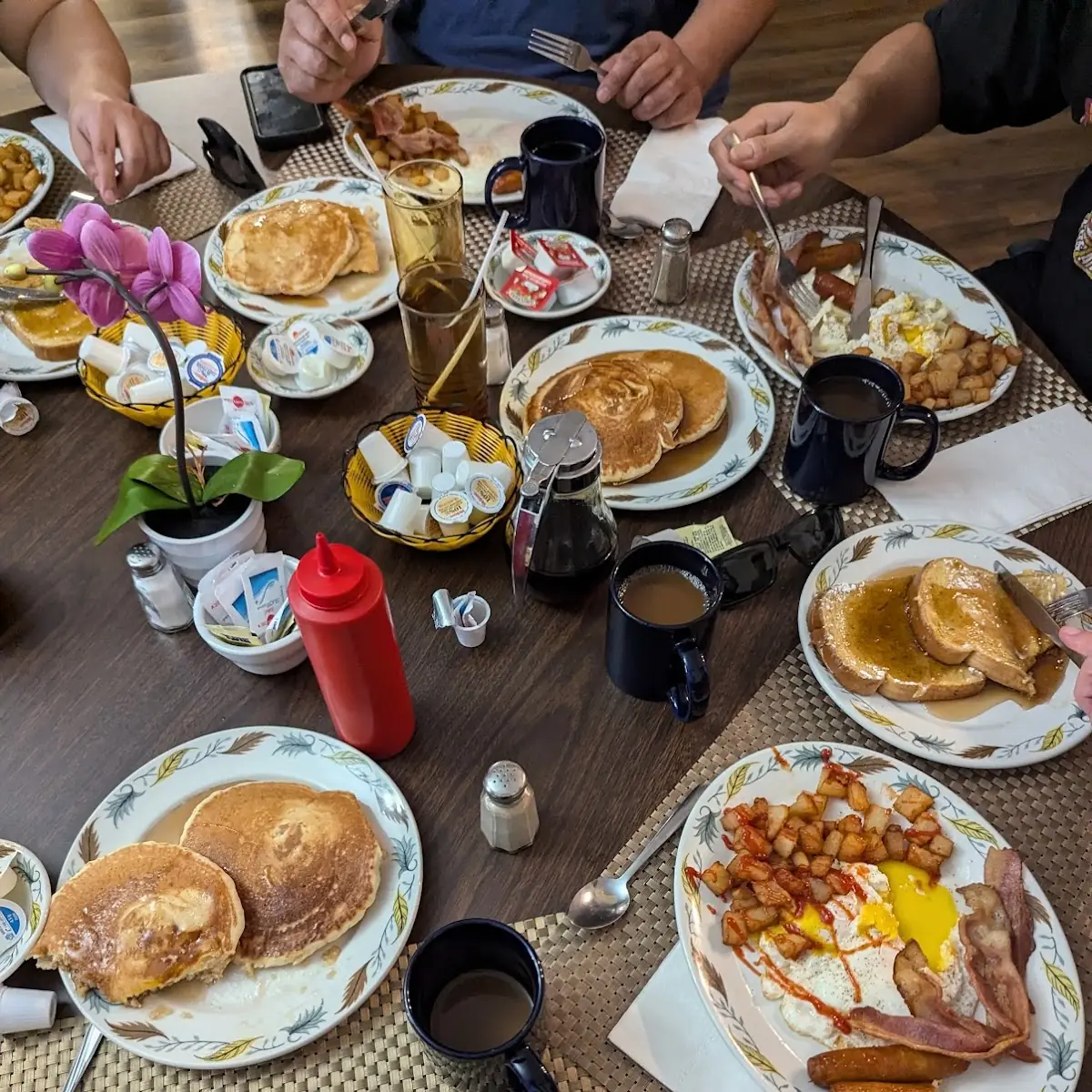 Food & drink, Basell’s Restaurant & Tavern