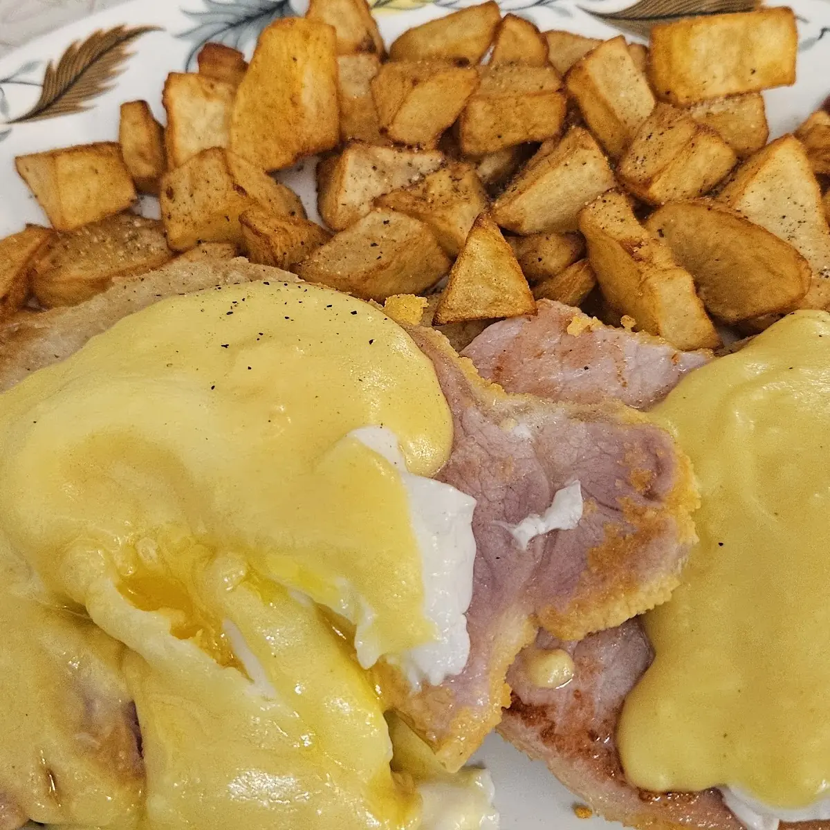 Food & drink, Basell’s Restaurant & Tavern