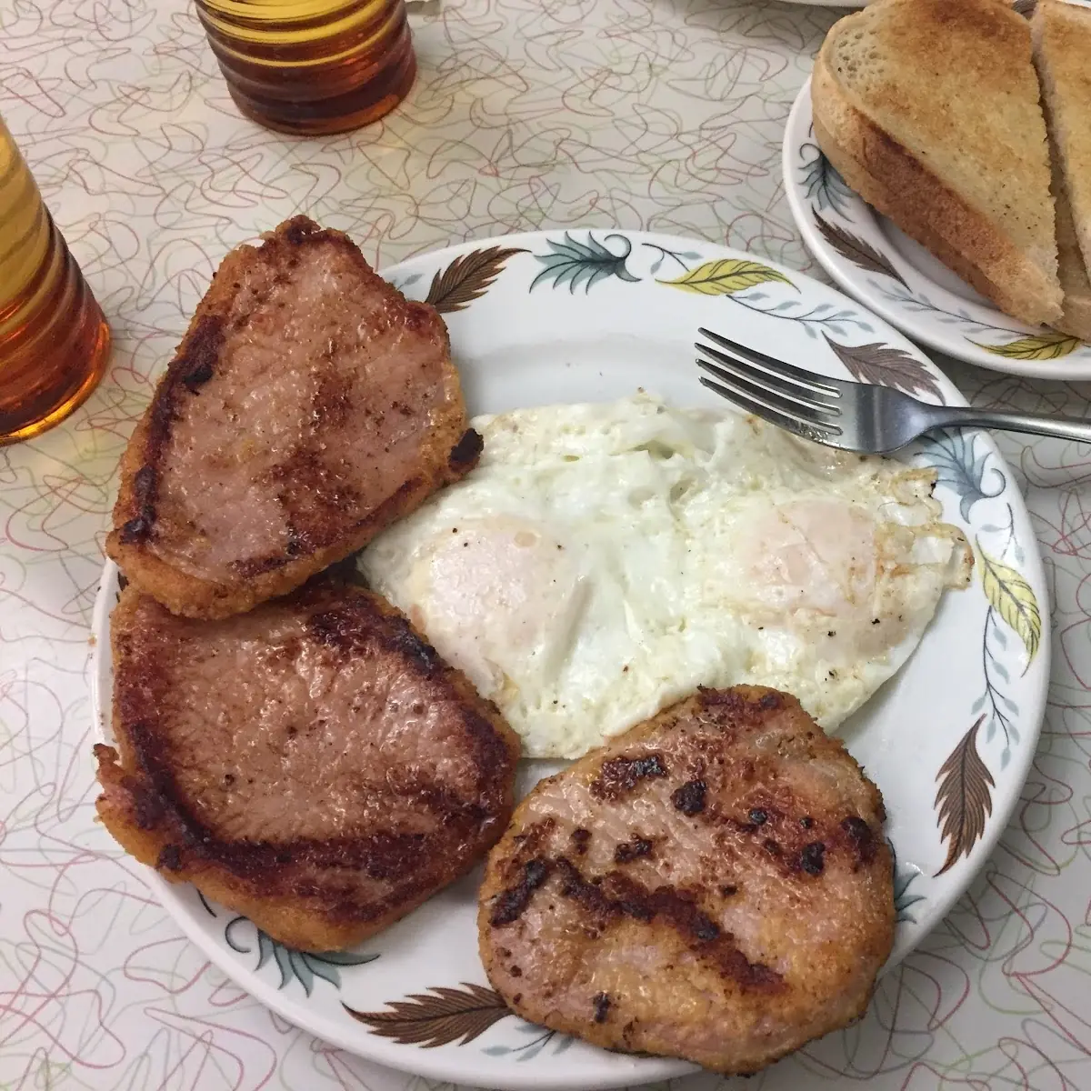 Food & drink, Basell’s Restaurant & Tavern