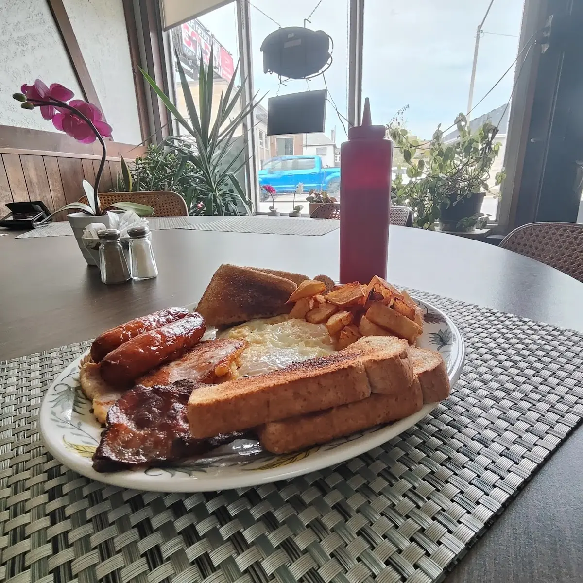 Food & drink, Basell’s Restaurant & Tavern