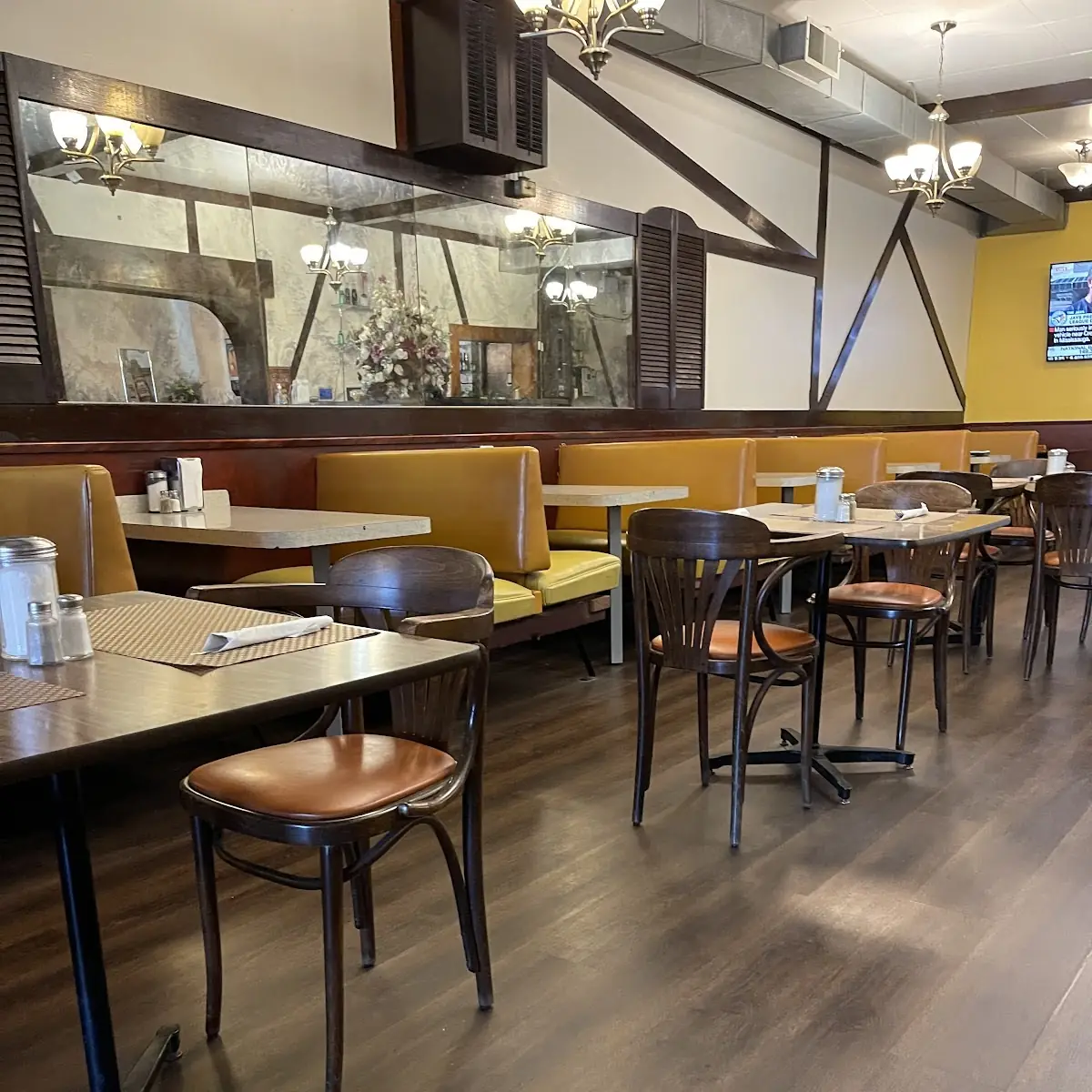 Vibe, Basell’s Restaurant & Tavern
