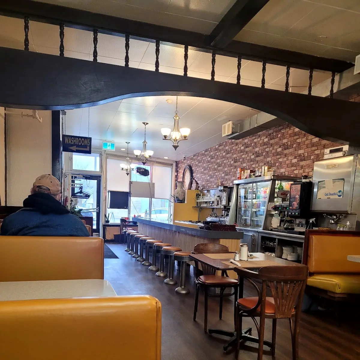 Vibe, Basell’s Restaurant & Tavern