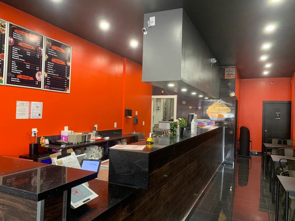 Vibe, Mumbaiyaa Street Foods - Pure Vegetarian