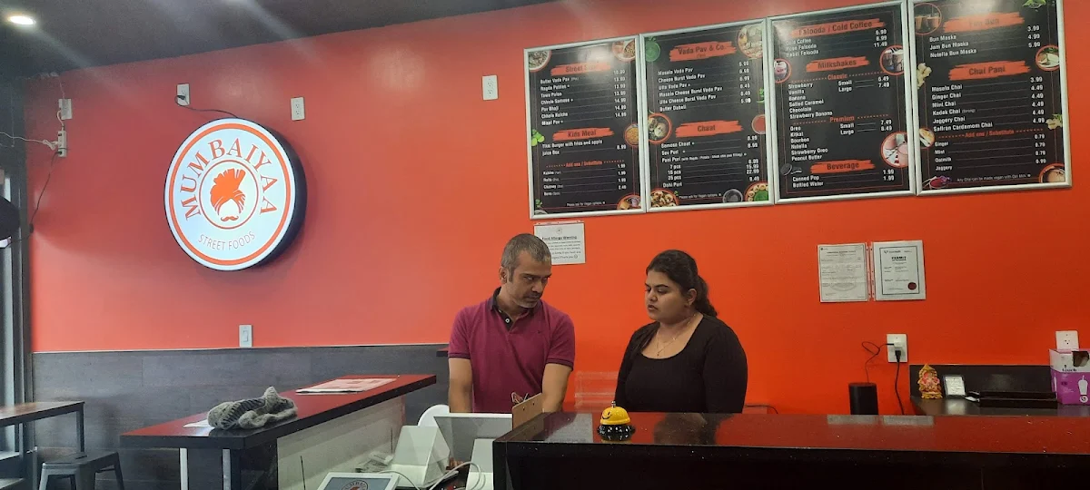 Vibe, Mumbaiyaa Street Foods - Pure Vegetarian