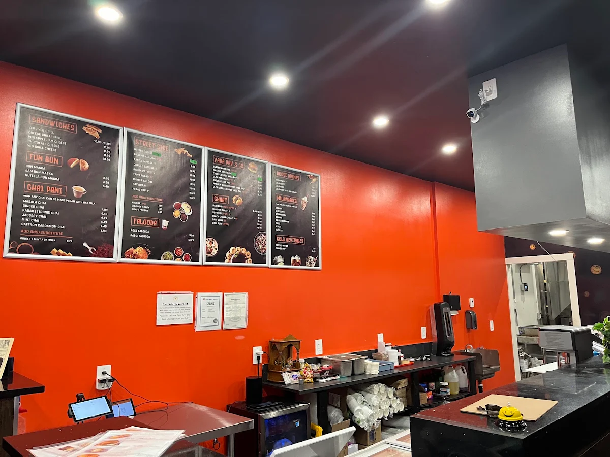 Vibe, Mumbaiyaa Street Foods - Pure Vegetarian