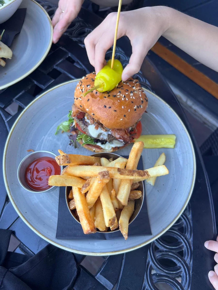 Food & drink, Lakeside Chophouse & Wine Bar