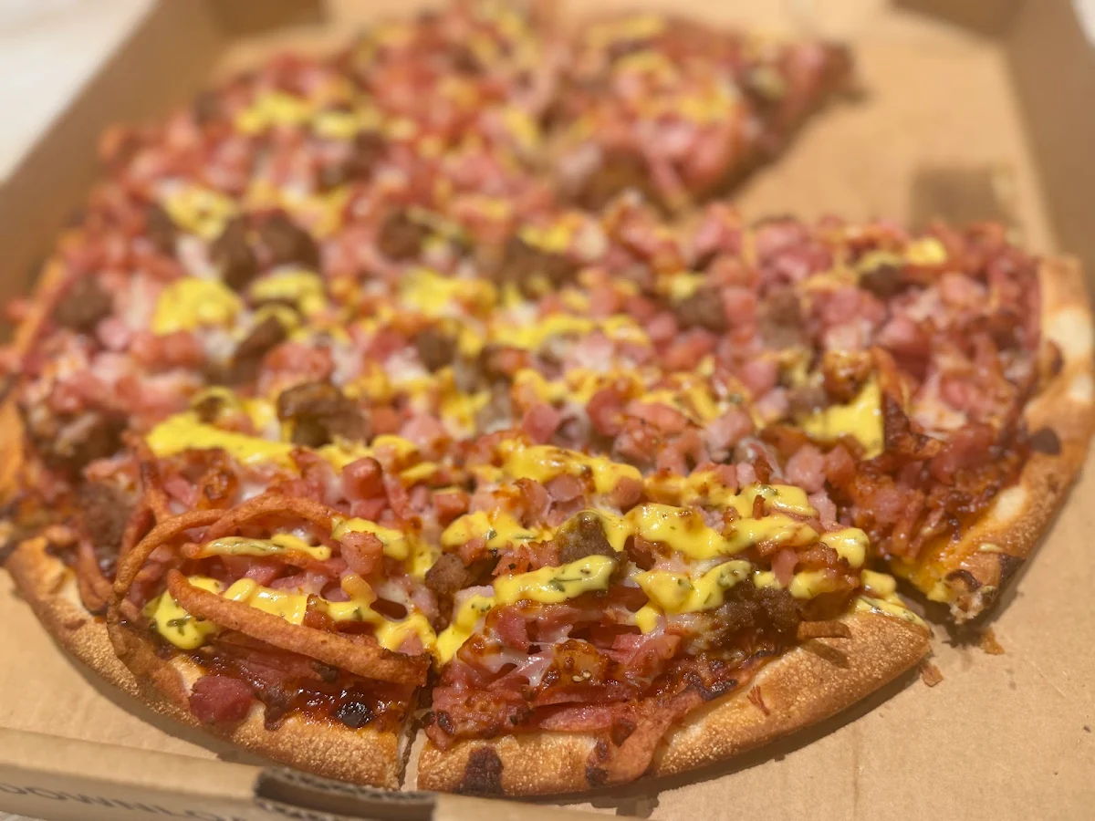 Food & drink, Topped Pizza