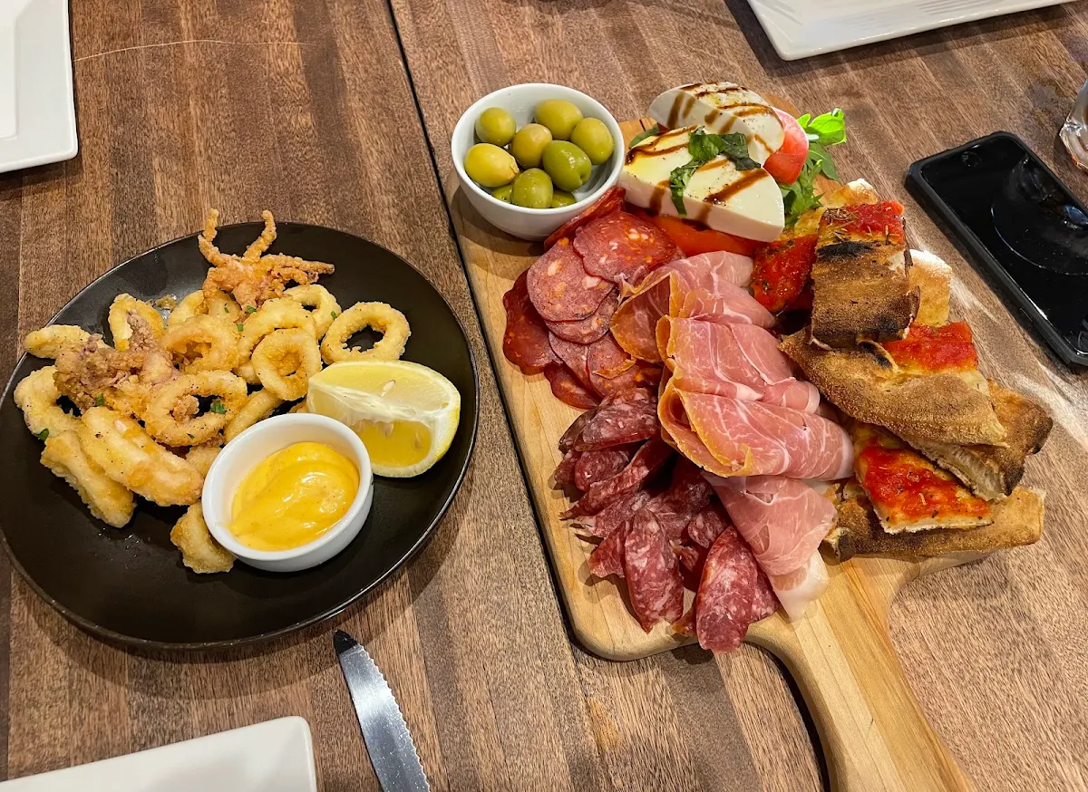 Food & drink, Pizzeria Gusto