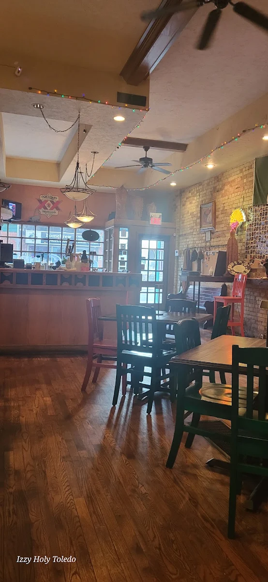 Vibe, Bella Jacks