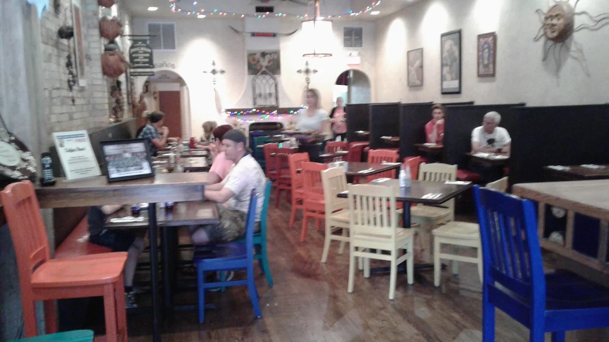Vibe, Bella Jacks