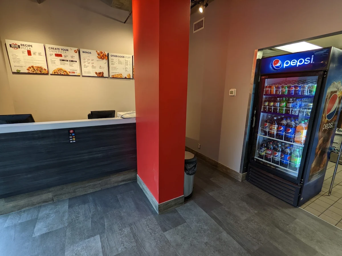 Vibe, Pizza Hut