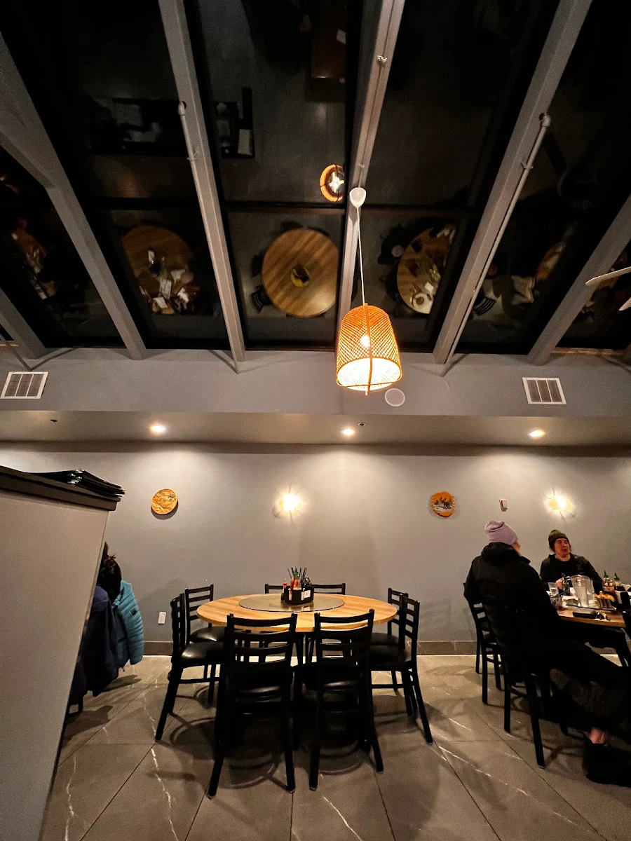Vibe, pho house
