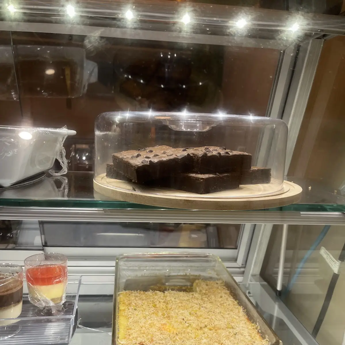 Vibe, حضارة اليمن Blue lounge restaurant