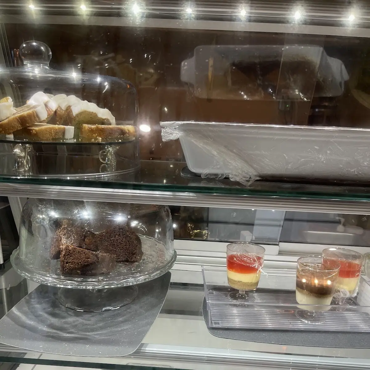 Vibe, حضارة اليمن Blue lounge restaurant